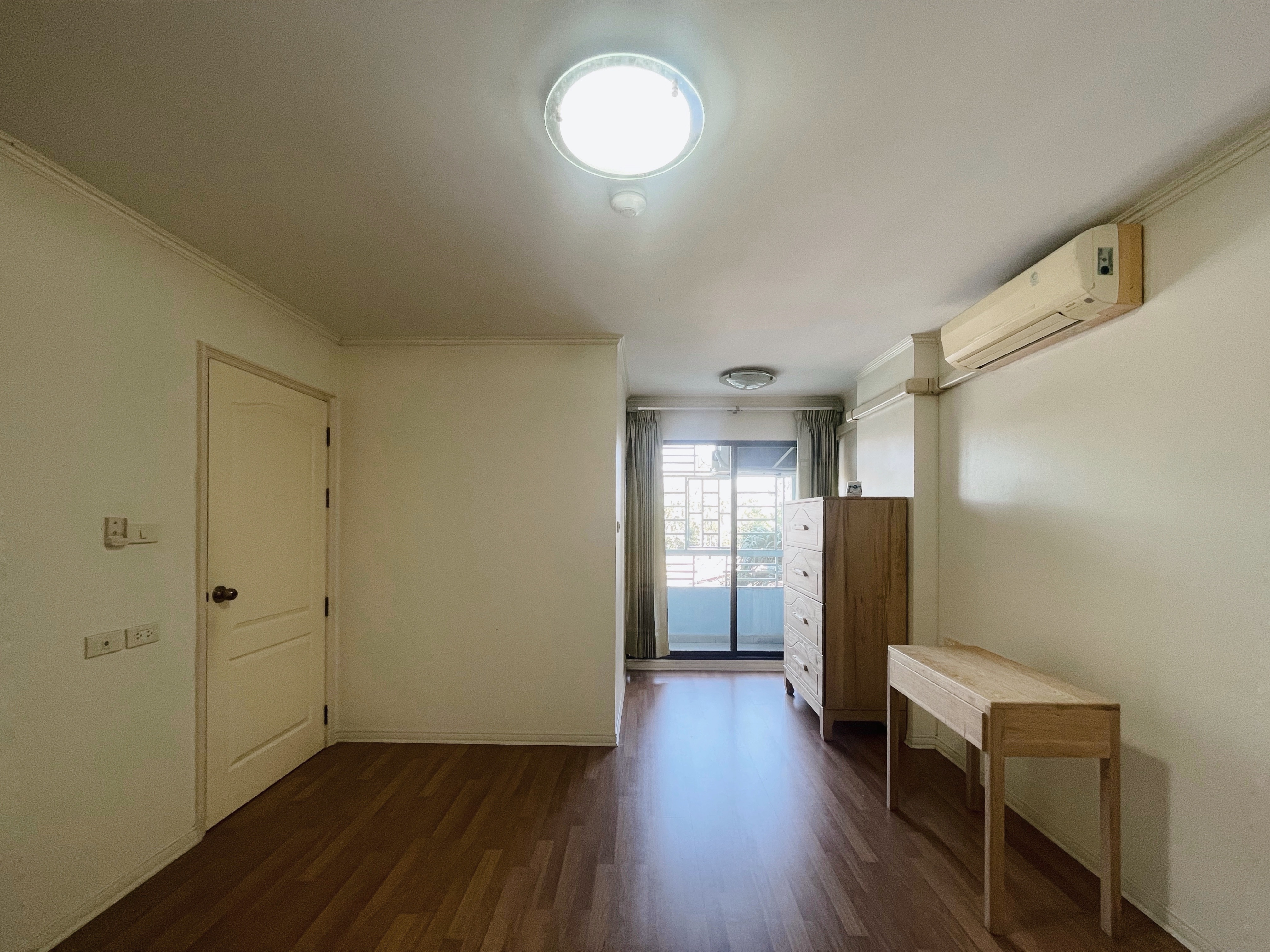 ขายคอนโด ลุมพินี เจริญกรุง-พระราม 3 Charoen Krung (ลุมพินี เพลส พระราม 3 - เจริญกรุง) ห้องเปล่า 2 ห้องนอน 2 ห้องน้ำ