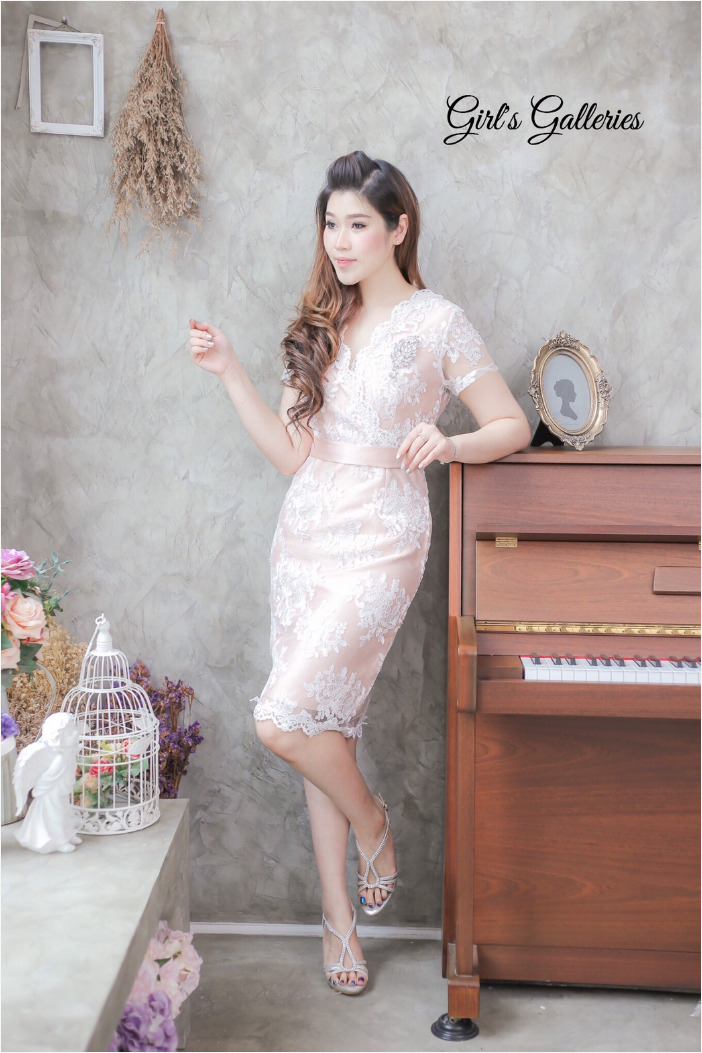 ชุดออกงาน/ชุดไปงานแต่งงานสีโอรส ปักลูกไม้ เข้ารูป แขนสั้น ลุคเรียบหรู สวย ดูดี