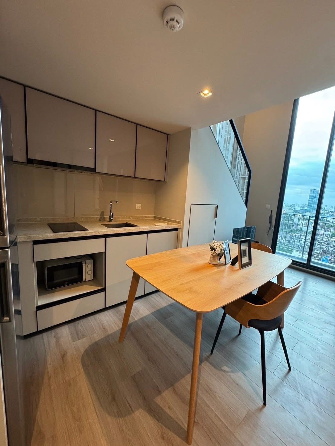 ให้เช่าคอนโด เดอะ รีเซิร์ฟ พหล–ประดิพัทธ์ / For Rent The Reserve Phahol–Pradipat (English below)