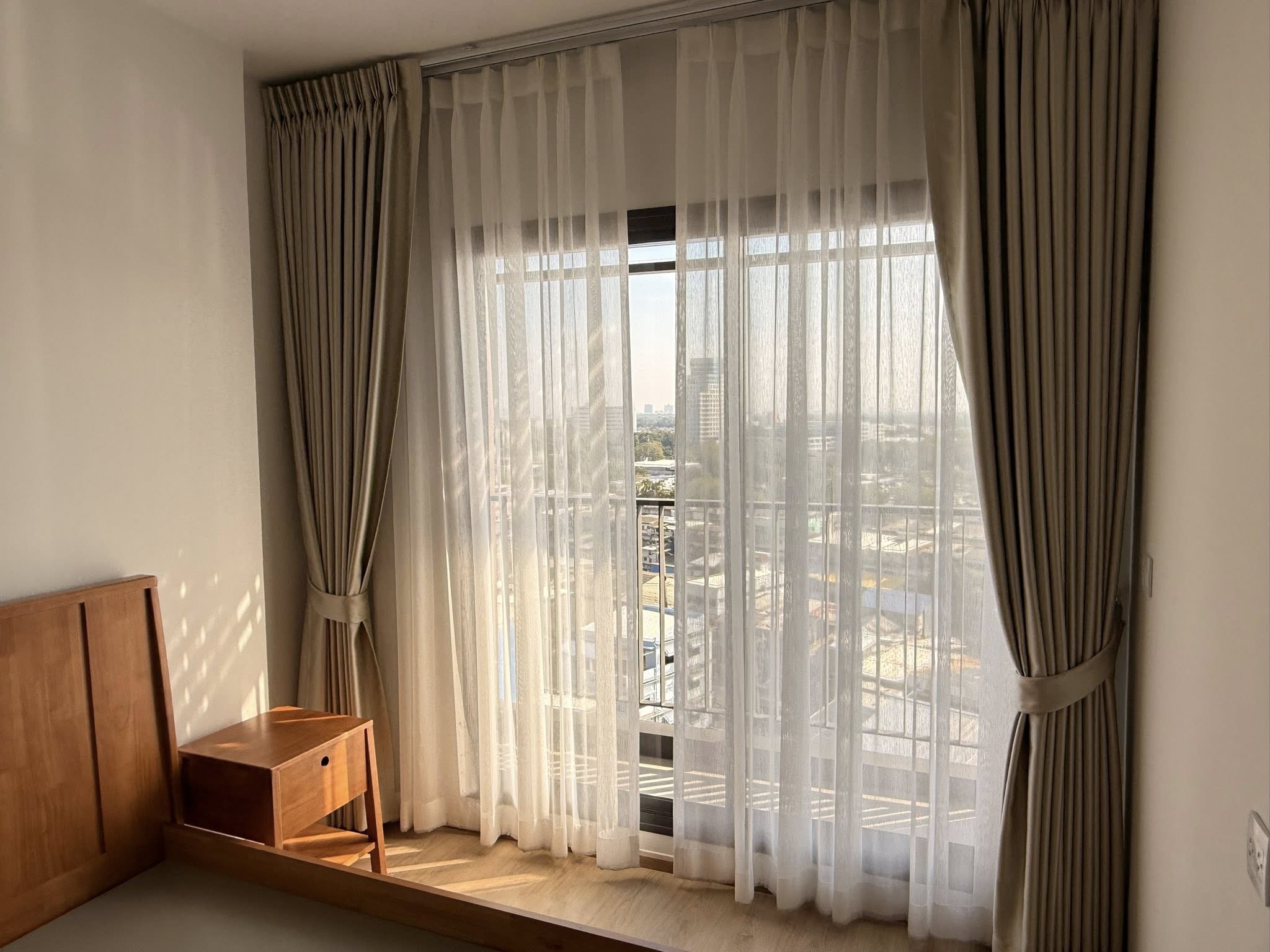 ให้เช่าคอนโดใหม่ Life Rama 4 - Asoke (ไลฟ์ พระราม 4 - อโศก) วิวแม่น้ำสวยมาก ใกล้ MRT ศูนย์สิริกิติ์ เพียง 300 เมตร