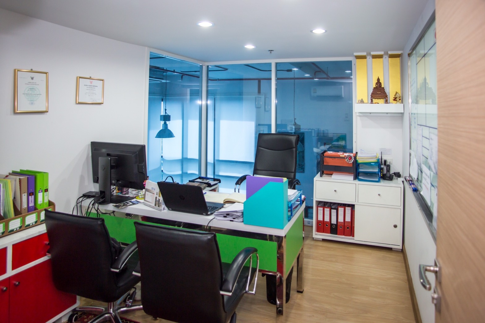 ขายคอนโด The Emporio Place (ดิ เอ็มโพริโอ เพลส) 1 ห้องนอน 1 ห้องน้ำ ขนาด 140 ตรม ชั้น 8 ห้องดูแพล็กซ์ อาคาร ซี