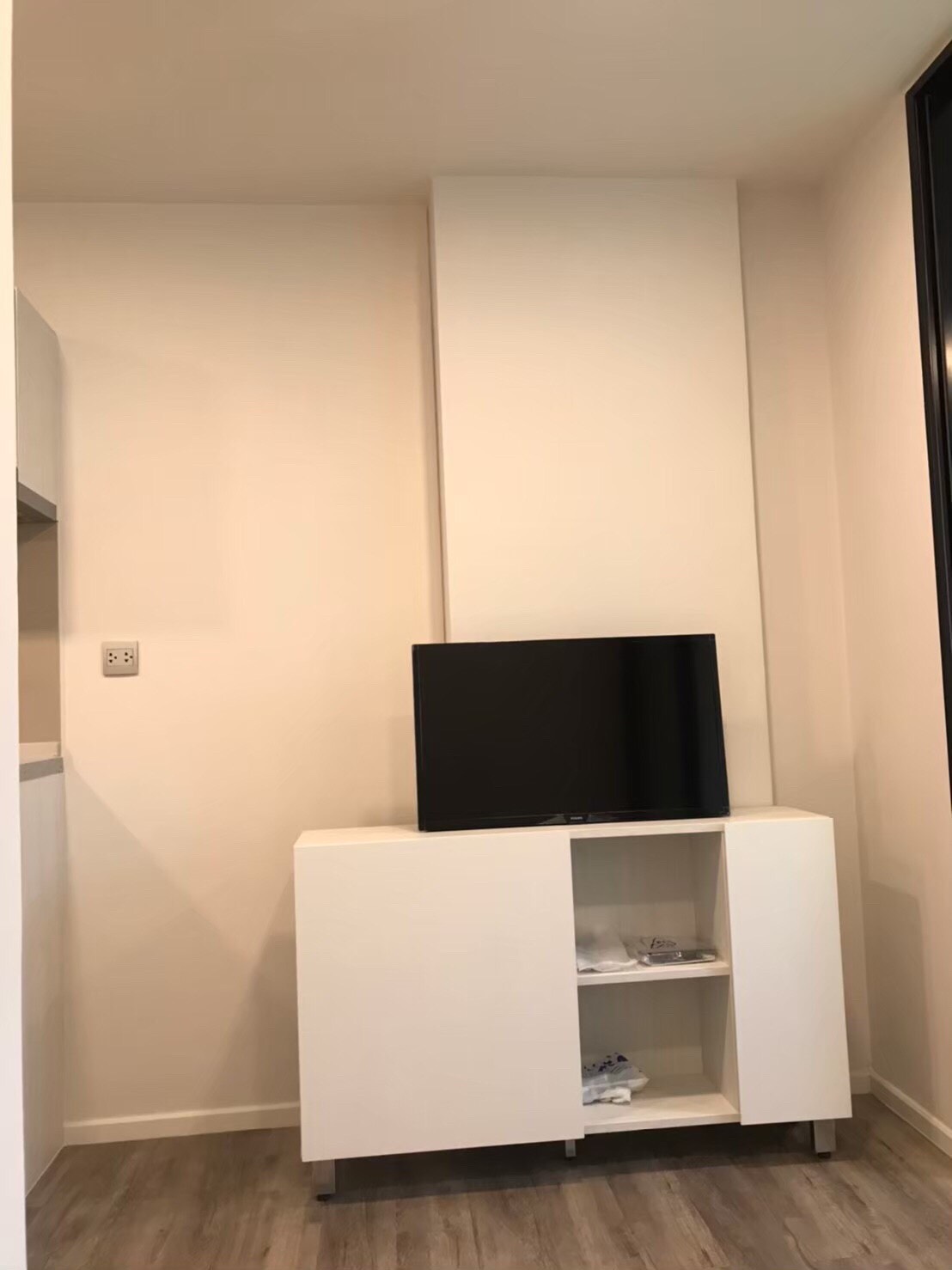 ให้เช่าคอนโด แอทโมซ แจ้งวัฒนะ Atmoz Chaengwattana คอนโด Fully Furnished ติดถนนเลียบคลองประปา