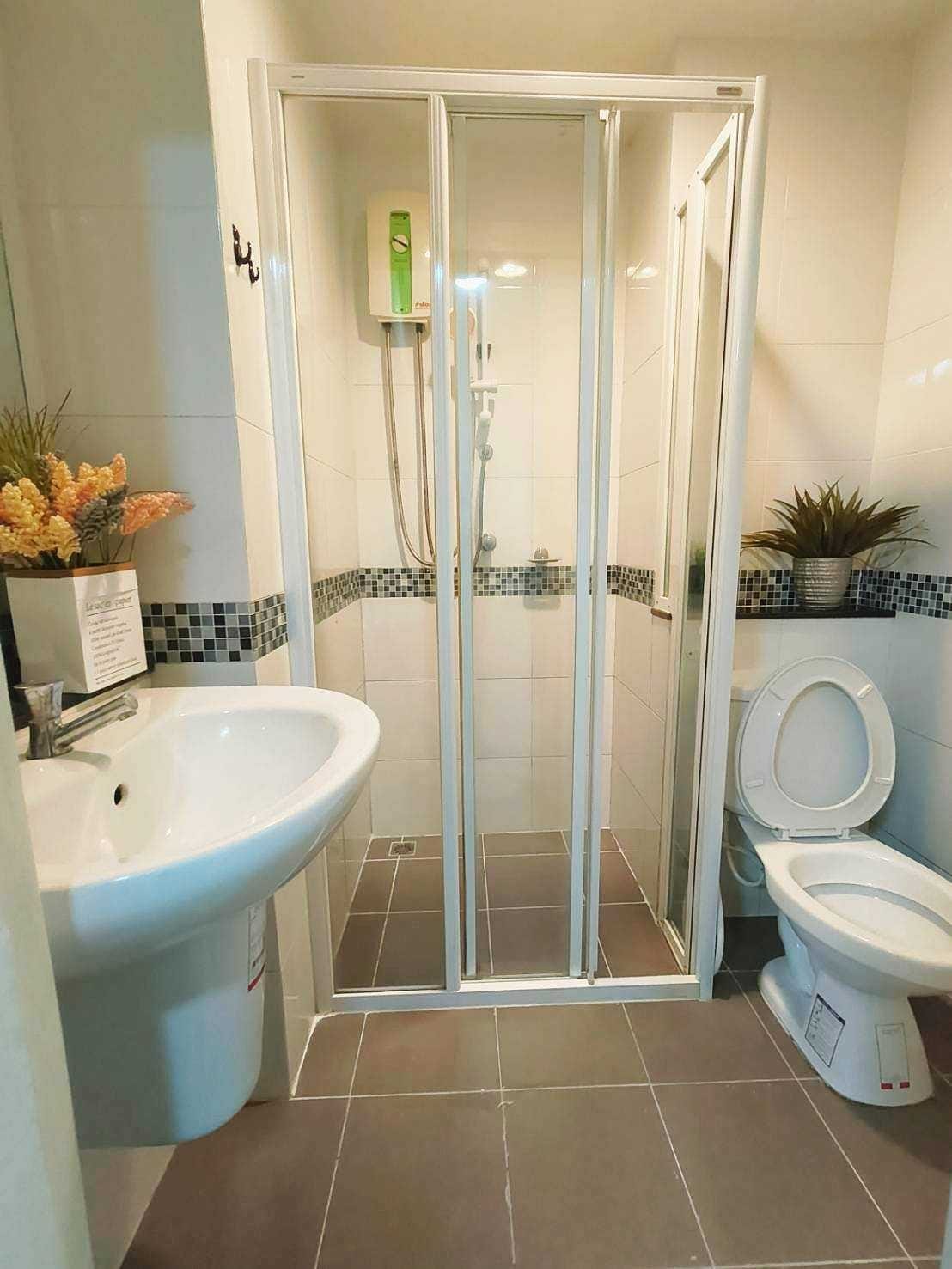 ให้เช่าคอนโด Kensington (เคนซิงตัน) ขนาด 61.68 ตร.ม. 2 ห้องนอน 2 ห้องน้ำ ราคา 15000 บาท / เดือน