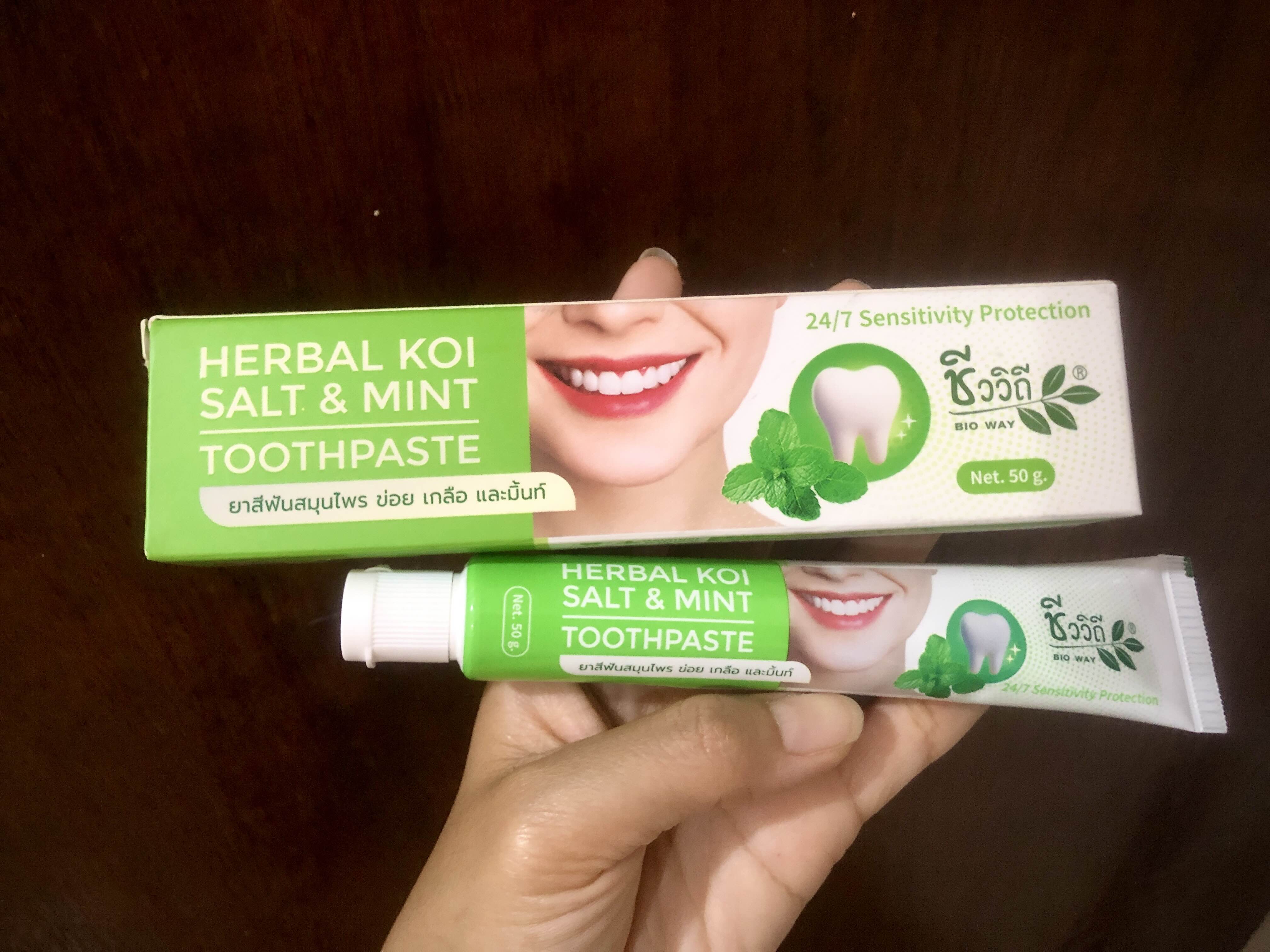 ยาสีฟันสมุนไพร แบบหลอด50กรัม สูตรข่อย เกลือและมิ้นท์