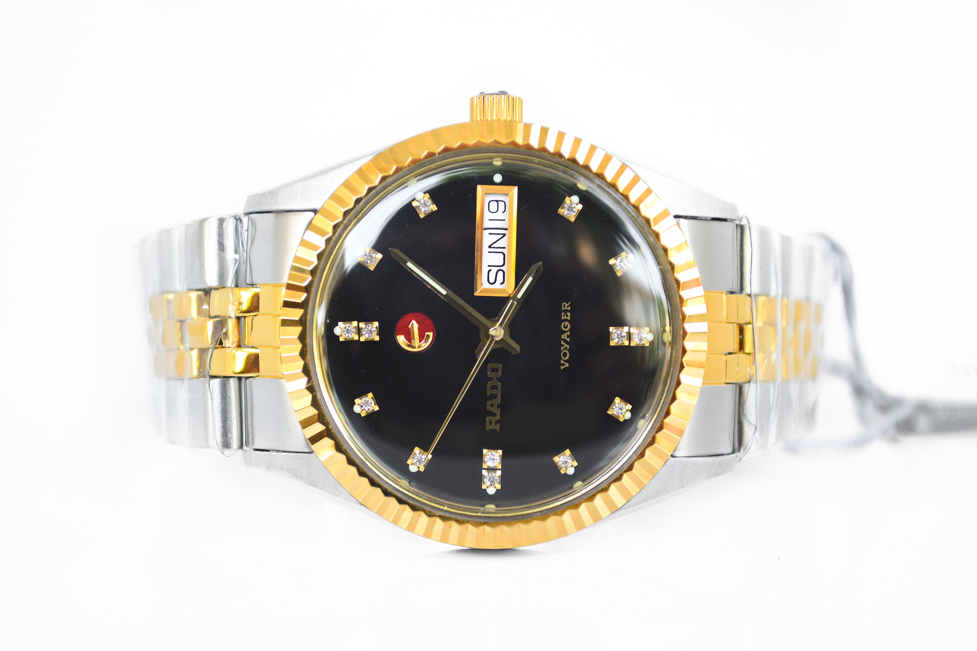 Rado Voyager Automatic Day-Date สองกษัตริย์ ขอบหยัก หลักพลอย หน้าดำ