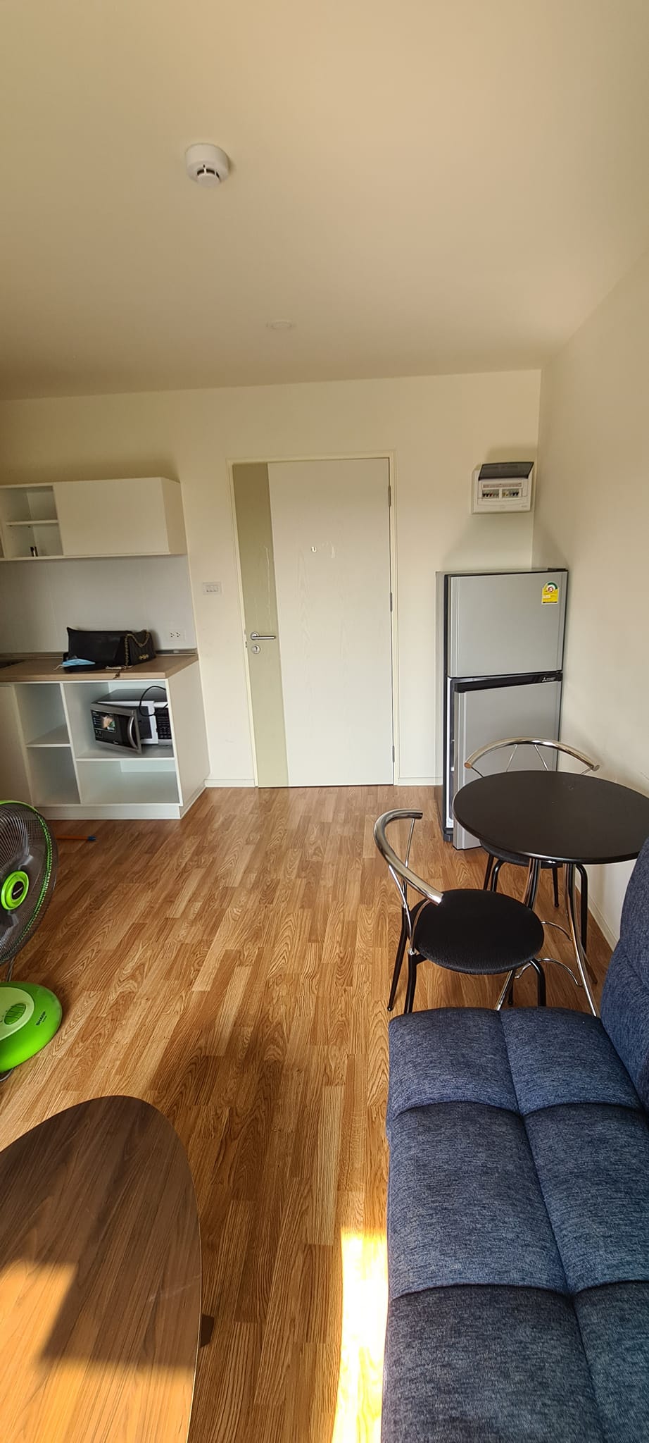 ให้เช่าคอนโด Lumpini Ville Sukhumvit 76 - Bearing Station 2 (ลุมพินี วิลล์ สุขุมวิท 76 - แบริ่ง สเตชั่น 2) ใกล้BTS แบริ่ง และ รถไฟฟ้า BTS สำโรง มีรถโครงการ Shuttle Bus รับ-ส่ง ยังBTS