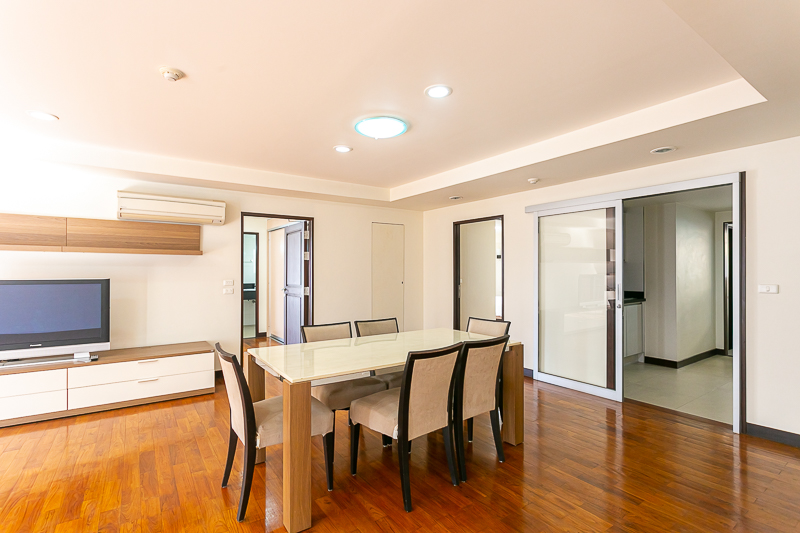 ให้เช่าคอนโด Baan Sukhumvit 14 (บ้านสุขุมวิท 14) 3 ห้องนอน 2 ห้องน้ำ ขนาด 177 ตรม ชั้น 7 ราคาเช่า 70000 บาท