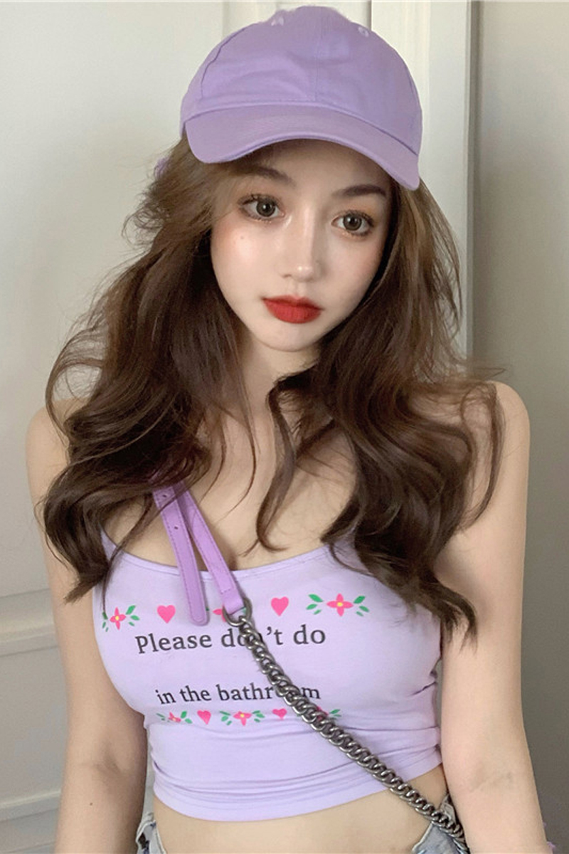 พรีออเดอร์ : เสื้อสายเดี่ยวครอปสั้น สีม่วงพาสเทล พิมพ์ลาย