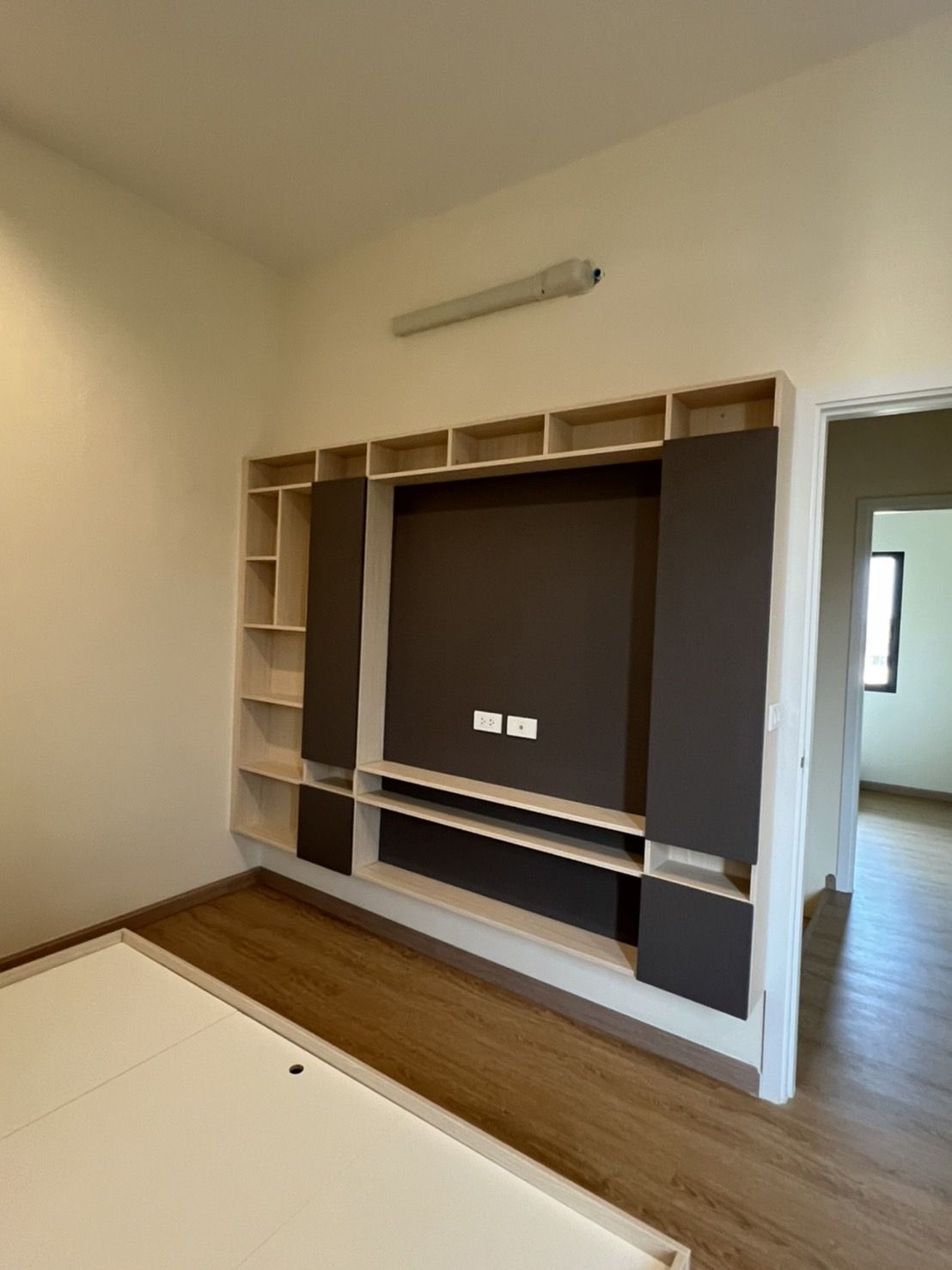 ให้เช่า ไอเจ้นท์ พัฒนาการ EIGEN Pattanakarn ซอยพัฒนาการ 99 (เข้าซอย 100 เมตร) Smart townhome ใหม่ หลังใหญ่ แบบ Simpli ติดถนนเมนหน้าโครงการ 15 เมตร