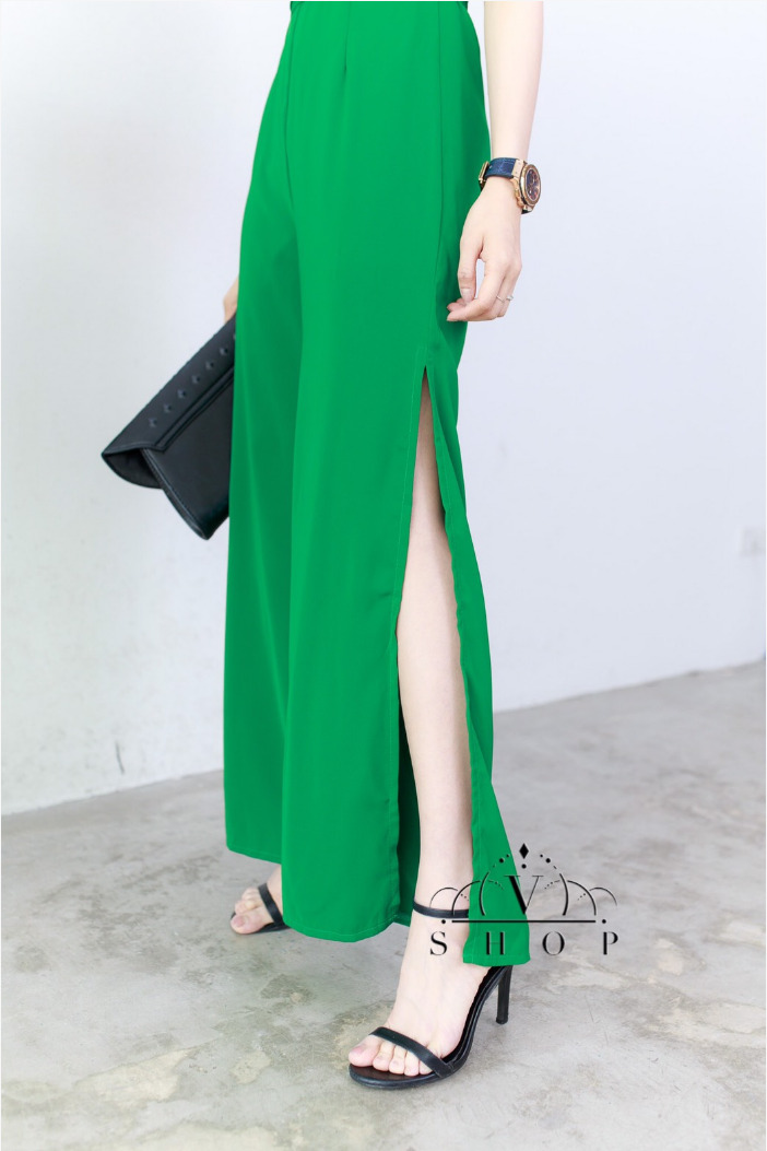 จั๊มสูทขายาวสีเขียว ผ้าทิ้งตัว ใส่สบาย ทรงสวย ดีเทลเก๋ๆผ่าข้าง