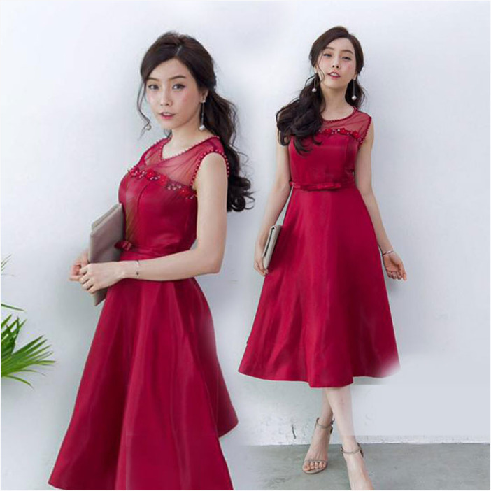 ชุดออกงาน ชุดไปงานแต่งงานสีแดง สวยหรู ผ้าไหมอิตาลี แขนกุด กระโปรงบานทรงเจ้าหญิง