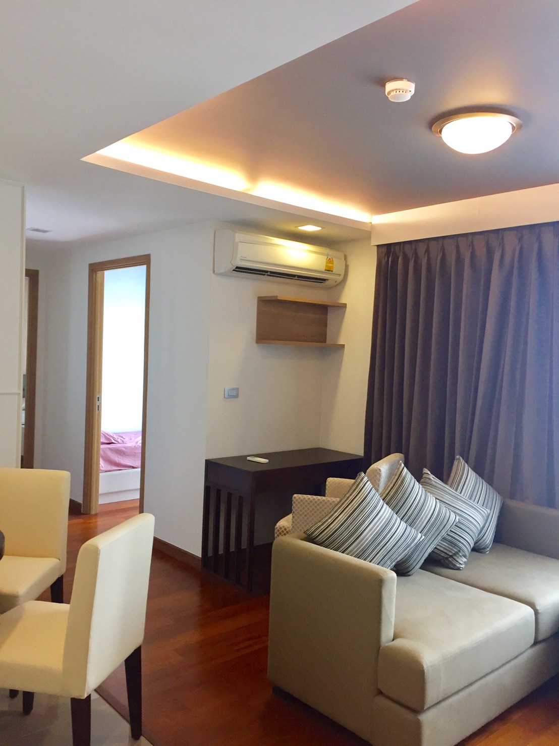 ให้เช่าคอนโด Inter Lux Residence (อินเตอร์ ลักส์ พรีเมียร์ สุขุมวิท 13) 2 ห้องนอน 2 ห้องน้ำ ขนาด 52 ตรม