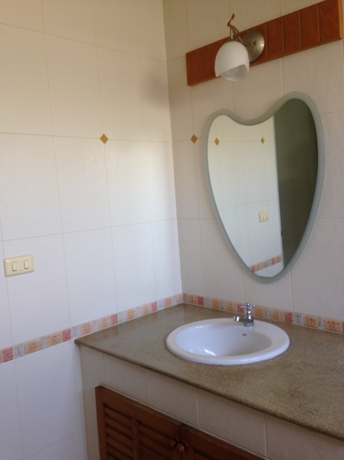 ให้เช่าบ้านเดี่ยว 2 ชั้น หมู่บ้าน ทองสถิตย์ วิลล่า 3 ห้องนอน 3 ห้องน้ำ 76 ตร.ว