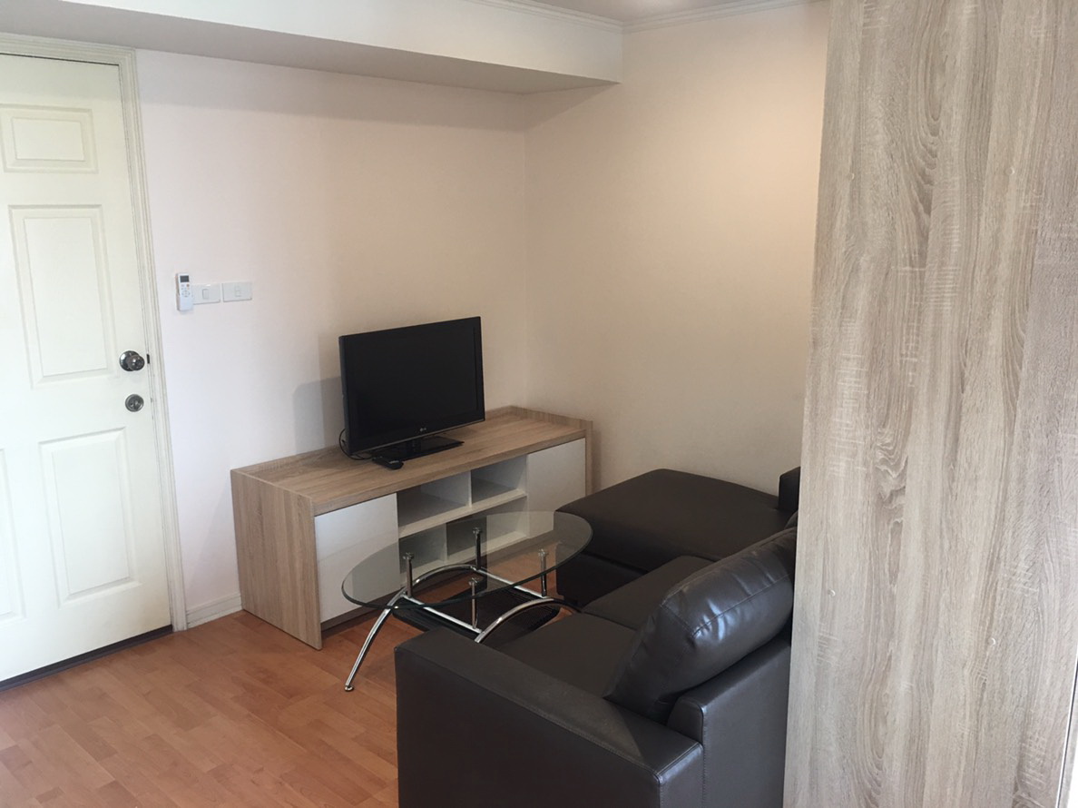 ให้เช่า / ขาย คอนโด Lumpini Ville Cultural Center (ลุมพินี วิลล์ ศูนย์วัฒนธรรม) ห้องสตูดิโอ 30 ตรม. ชั้น 6 อาคาร D1 เฟอร์และเครื่องใช้ไฟฟ้าใหม่เอี่ยม