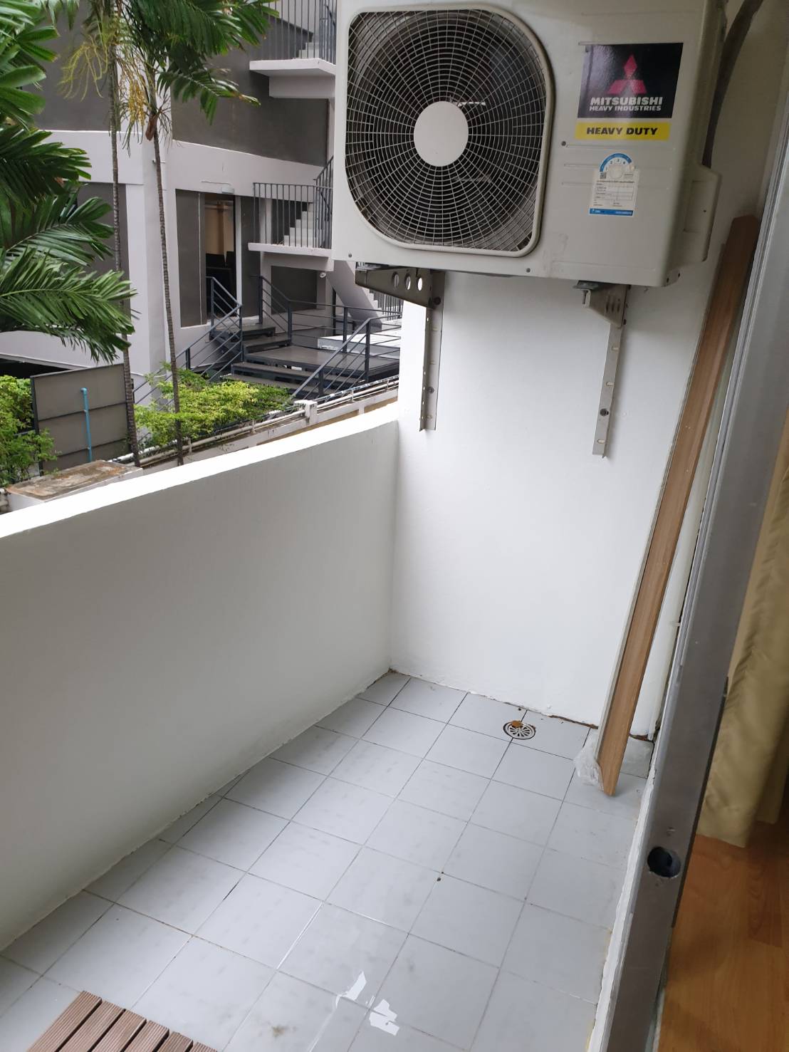 ให้เช่าคอนโด แฟมมิลี่ พาร์ค คอนโดมิเนียม Family Park Condominium (FP Condominium) ห้องสตูดิโอ 1 ห้องน้ำ (มีระเบียง) เลี้ยงสัตว์ได้ ราคา 7500 บาทต่อเดือน