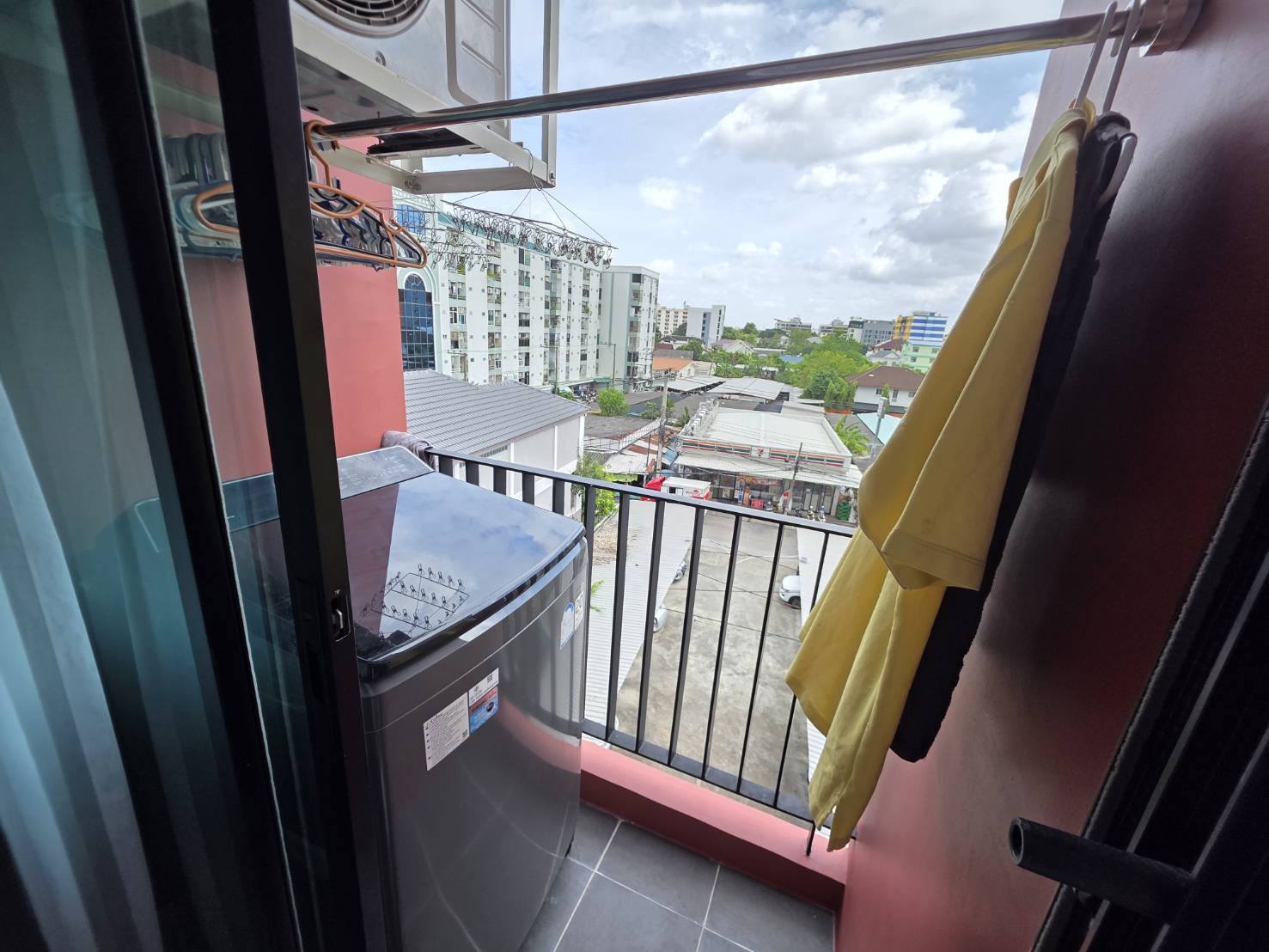 🏢 ให้เช่าคอนโด Cybiq Ratchada 32 (ไซบิค รัชดา 32) พร้อมเข้าอยู่ทันที