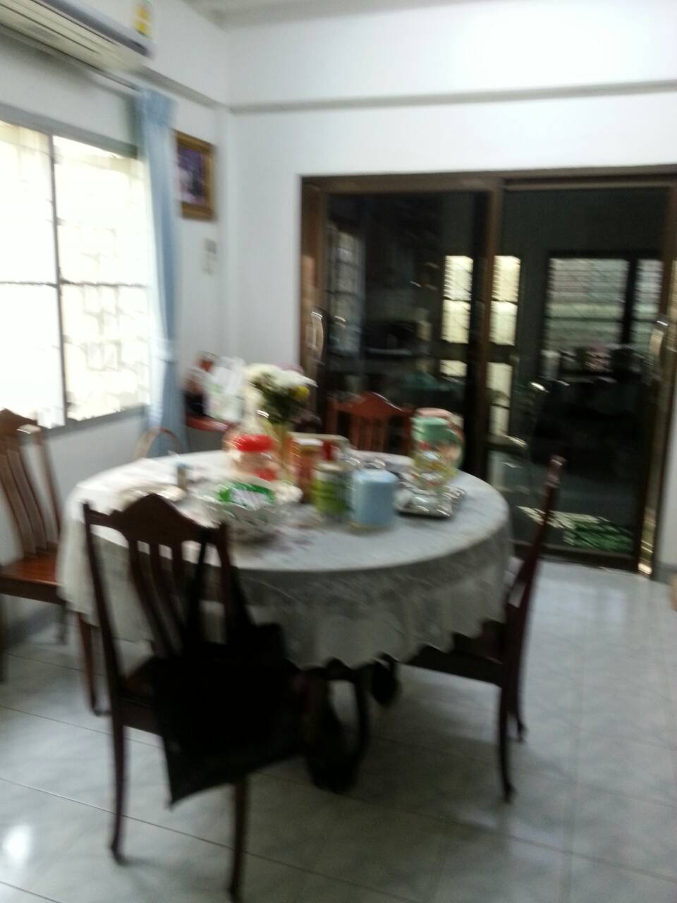 ขายบ้านเดี่ยว 2 ชั้น โครงการหมู่บ้านวังทอง ราคา 6.5 ล้าน ค่าโอนคนละครึ่ง พื้นที่ 50 ตร.ว