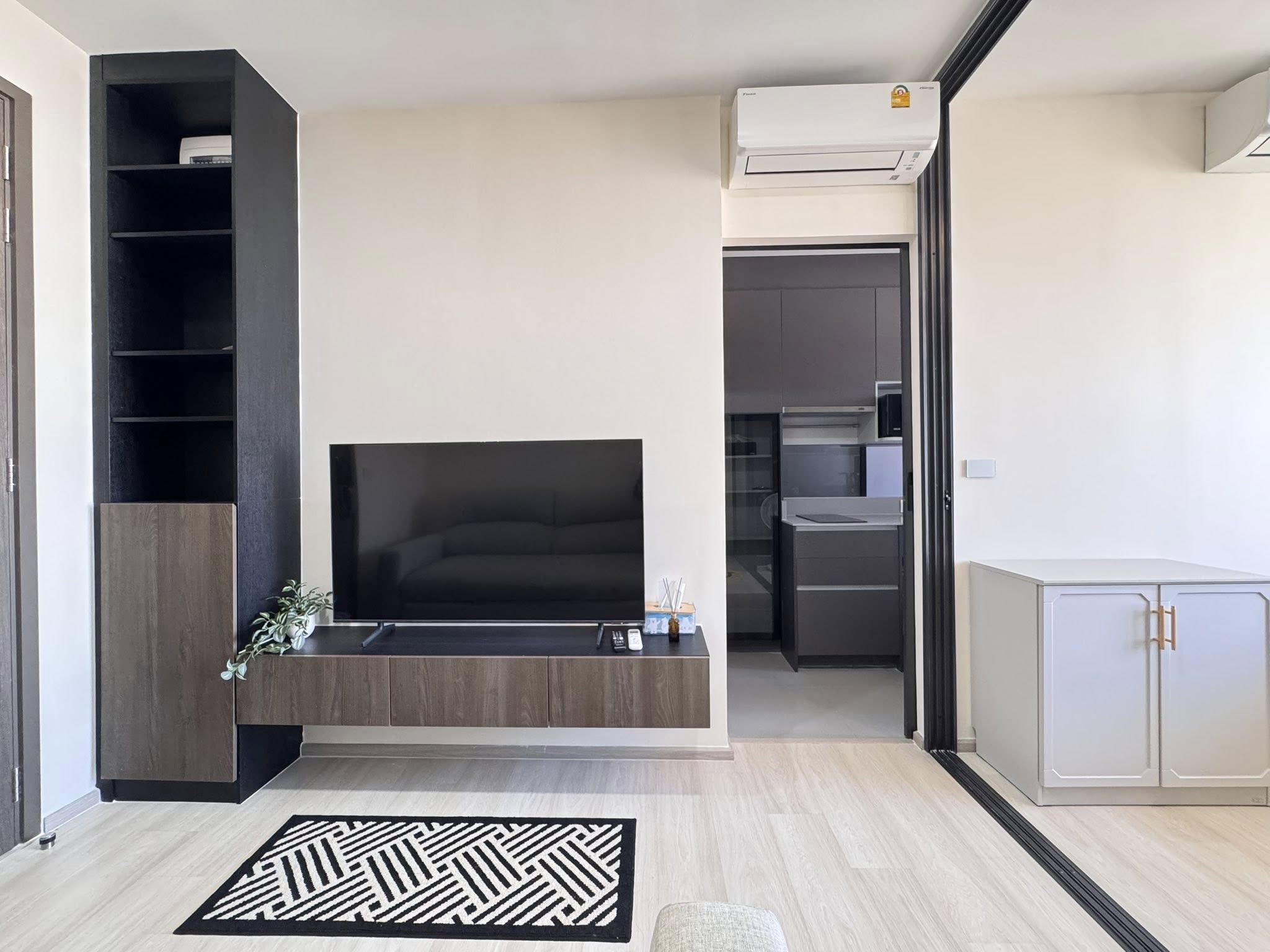 ให้เช่าคอนโด เดอะ ไพรเวซี่ จตุจักร / For Rent The Privacy Jatujak (English below)