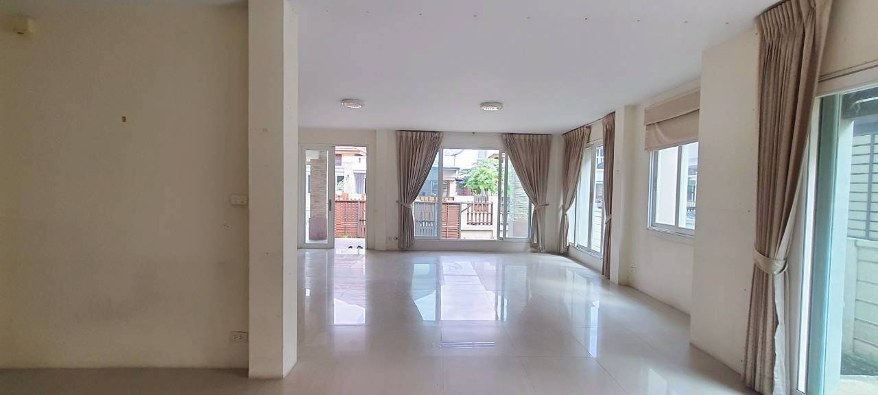 🔥 ขายด่วน! บ้านเดี่ยว หมู่บ้าน เศรณีรายา 1 (Serranee Raya 1) ราคาดีสุดในโครงการ เพียง 5,690,000 บาท