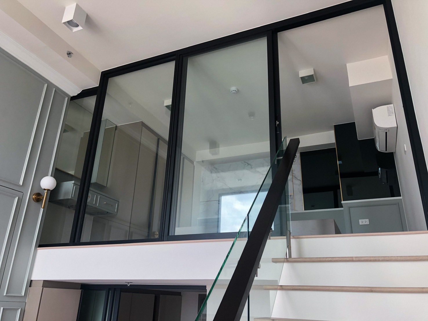 ✨ ขาย / ให้เช่า คอนโด Duplex 2 ชั้น Ideo สาทร – วงเวียนใหญ่ | Ideo Sathorn – Wongwian Yai ✨