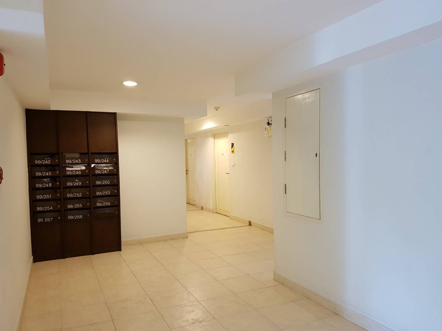 ขายคอนโดThe Room Sukhumvit 79 (เดอะ รูม สุขุมวิท 79) 2 ห้องนอน 1 ห้องน้ำ 1 ห้องนั่งเล่น ระเบียงสองฝั่ง