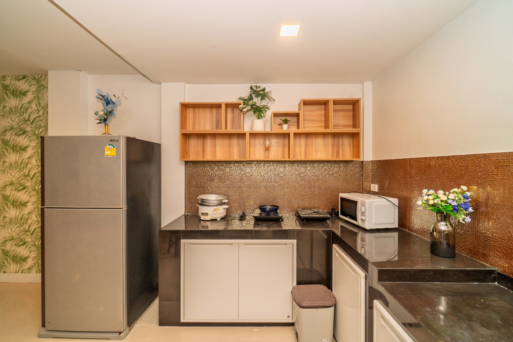 🏡 ให้เช่าทาวน์โฮมหรู Tropical House ทองหล่อ 25 / For Rent Tropical House Thonglor 25 ( English below )