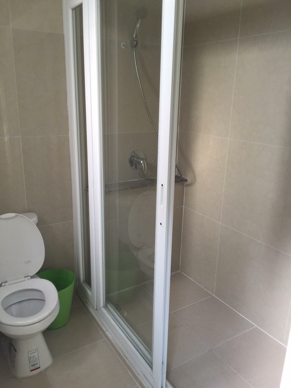 คอนโด แฮปปี้ ลิฟวิ่ง รัชดา 18 Happy Living Ratchada 18 ให้เช่า 2 ห้องนอน 2 ห้องน้ำ 1 ห้องรับแขก 1ห้องครัว เนื้อที่ 67ตรม.