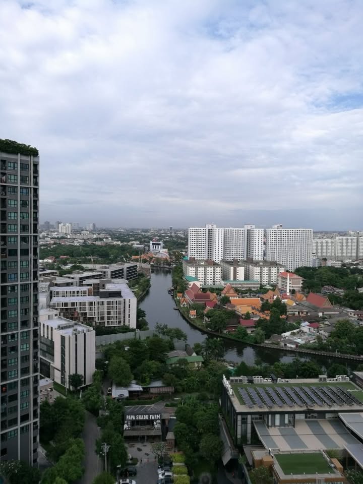 ให้เช่าคอนโด The Base Park West Sukhumvit 77 (เดอะเบส พาร์คเวสต์ สุขุมวิท 77) ✨ ห้องเพิ่งปรับปรุงใหม่! ชั้นสูง วิวโค้งคลองพระโขนง ไม่มีตึกบัง ลมดีมาก