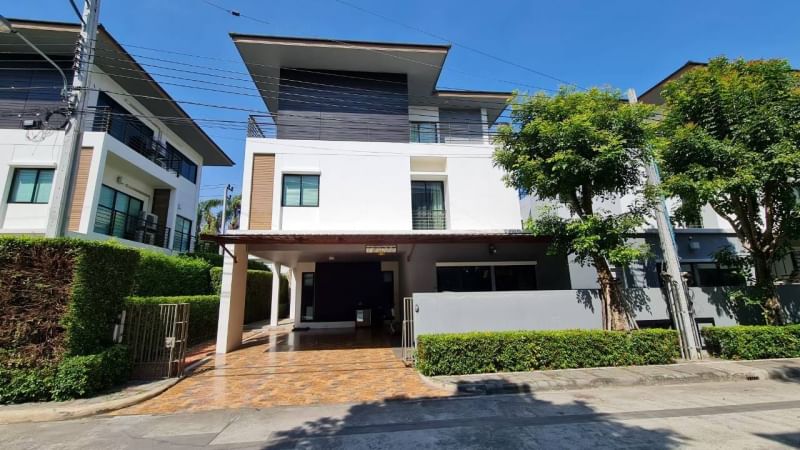 ขาย /ให้เช่า บ้านเดี่ยว 3 ชั้น หมู่บ้าน ลุมพินี สวนหลวงร.9 ราคาเช่า 85,000 บาท ต่อเดือนถูกและสวย