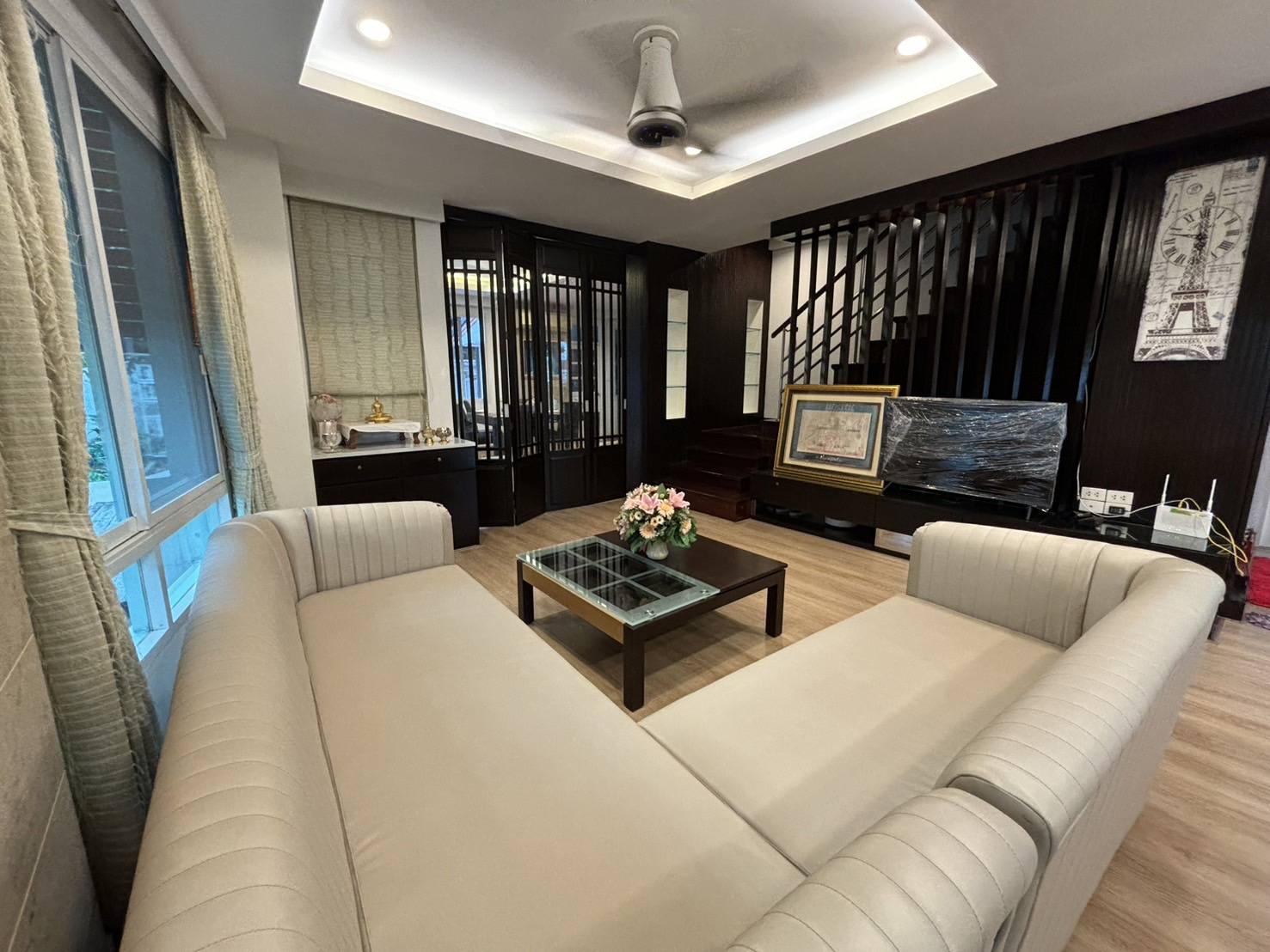 🏡 ให้เช่าบ้านเดี่ยวหรู หมู่บ้านบ้านลาดพร้าว Exclusive 📍 ถนนเลียบด่วนเอกมัย–รามอินทรา (ตรงข้าม The Crystal Park)