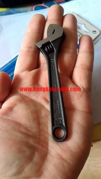 ประแจเลื่อน IREGA ขนาด 4 นิ้ว สเปน Made in Spain ใหม่ แท้. (แพ็คฟ้า)