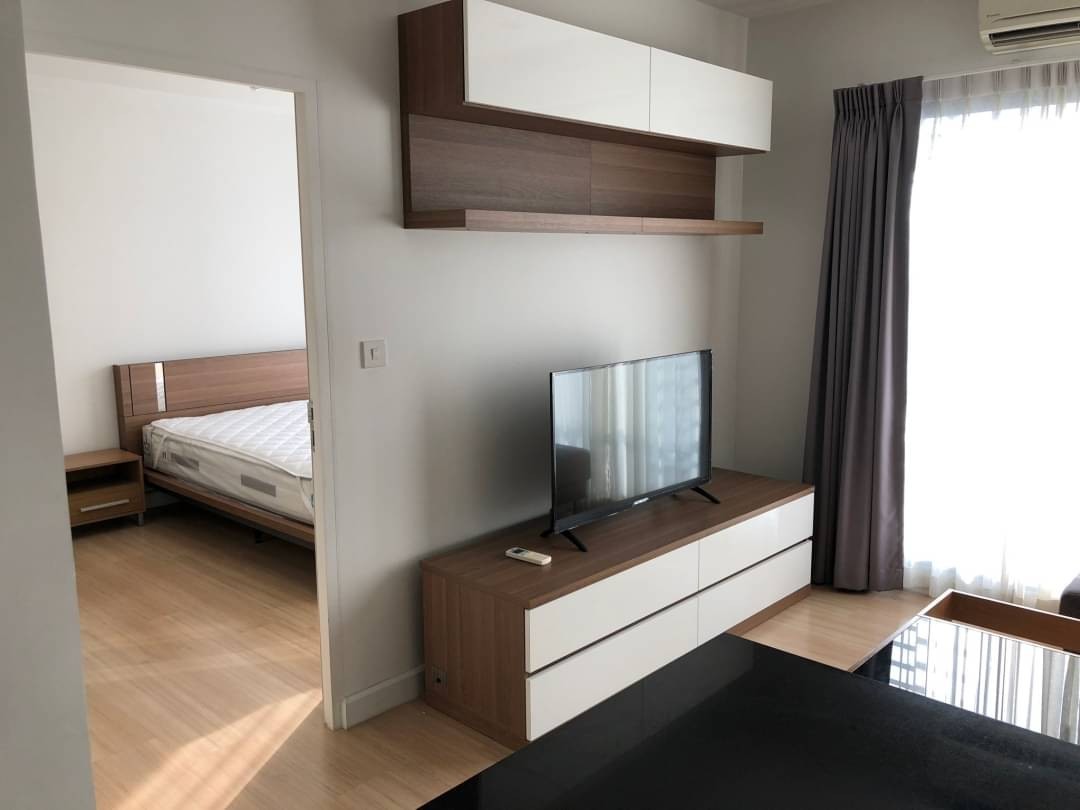 ให้เช่าคอนโด The Seed Mingle (เดอะ ซี้ด มิงเกิล สาทร-สวนพลู 8 ) ขนาด 1 ห้องนอน 1 ห้องน้ำ ขนาด 43 ตร.ม.