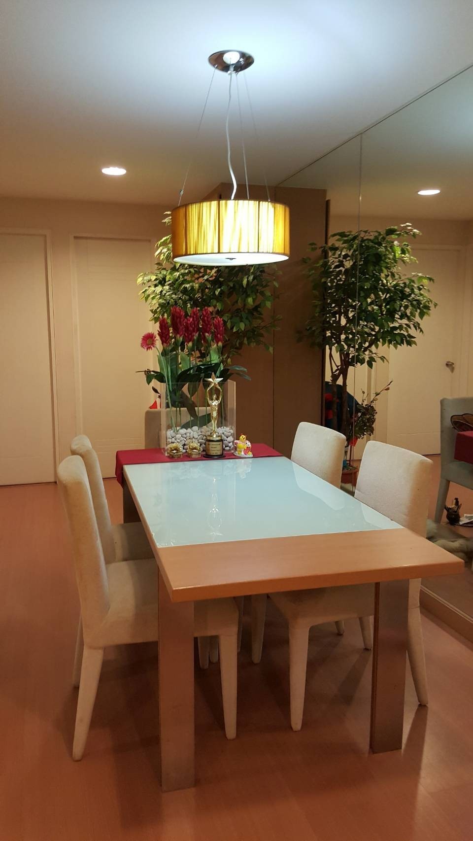 ให้เช่าคอนโดThe Bangkok Thanon Sub (เดอะ บางกอก ถนนทรัพย์) 3 ห้องนอน 2 ห้องน้ำ