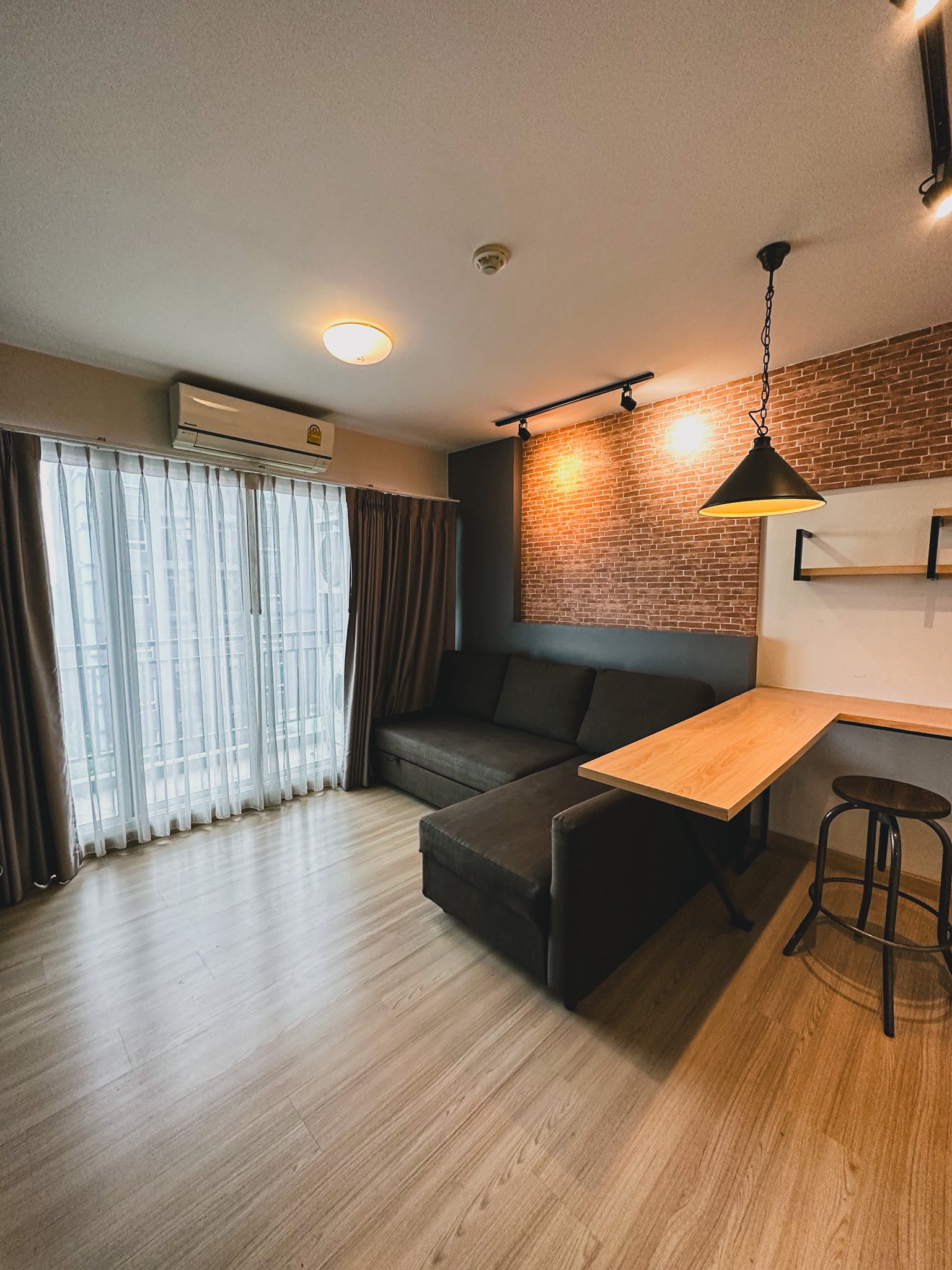 ให้เช่า! Rill Condo หลักหก – คอนโดห้องมุม แต่งครบ ติดรถไฟฟ้าสายสีแดง