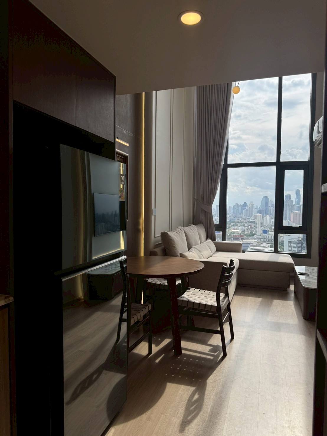 🏙️ 𝐅𝐨𝐫 𝐑𝐞𝐧𝐭 Condo Life Rama 4 – Asoke | ไลฟ์ พระราม 4 – อโศก