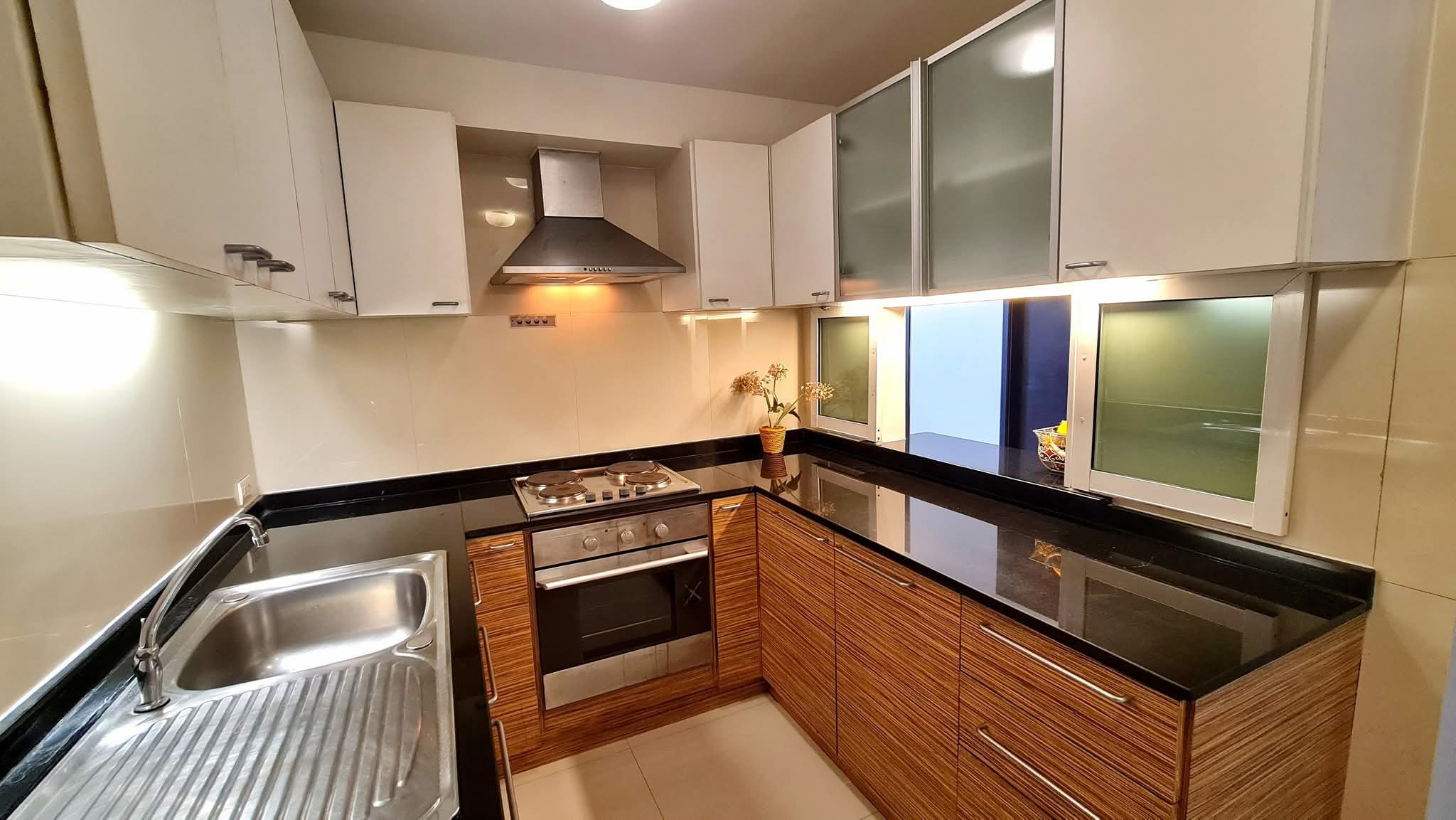 ✨ ให้เช่า Condo Piyathip Place คอนโด ปิยะทิพย์ เพลส สุขุมวิท 39 ✨ ยูนิต 2212 | ชั้น 21 | ขนาดใหญ่ถึง 173 ตร.ม. พร้อมห้องแม่บ้าน พร้อมเข้าอยู่ได้เลย!