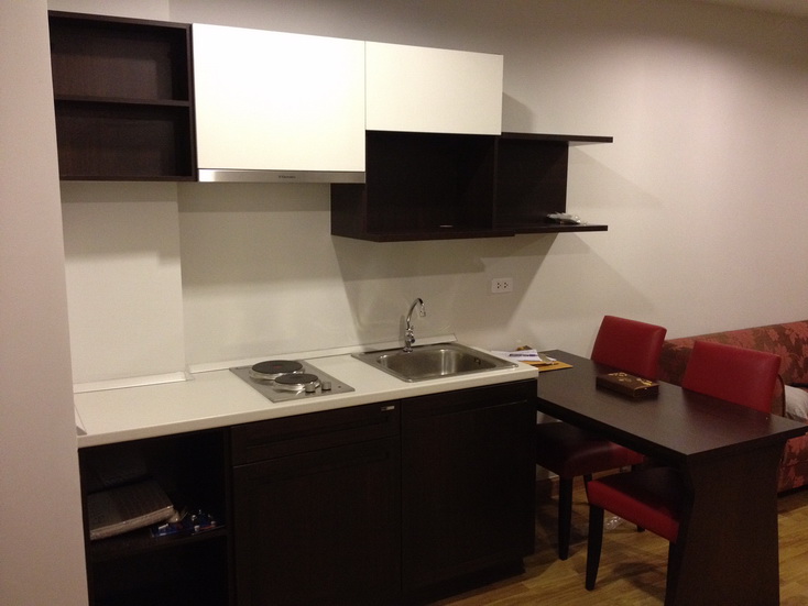 ขายคอนโดบ้านนวธารา BAN NAVATARA CONDOMINIUM 1 ห้องนอน 1 ห้องน้ำ ตึก F ชั้น 8 พื้นที่ 32.75 ตร.เมตร วิวถนนคอนโด ขายราคา 2.15 ล้านบาท