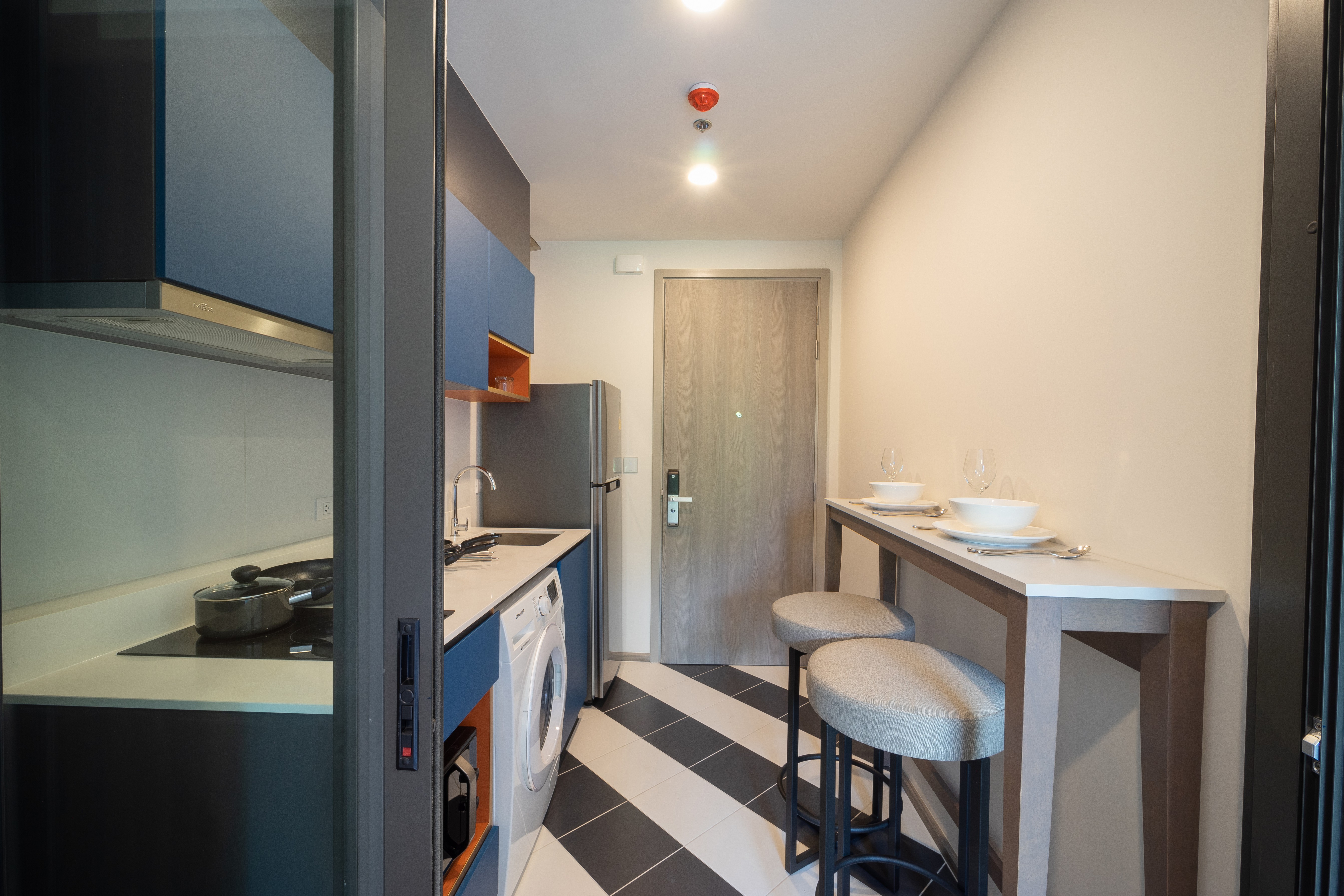 ให้เช่าคอนโด THE BASE SAPHANMAI (เดอะ เบส สะพานใหม่)