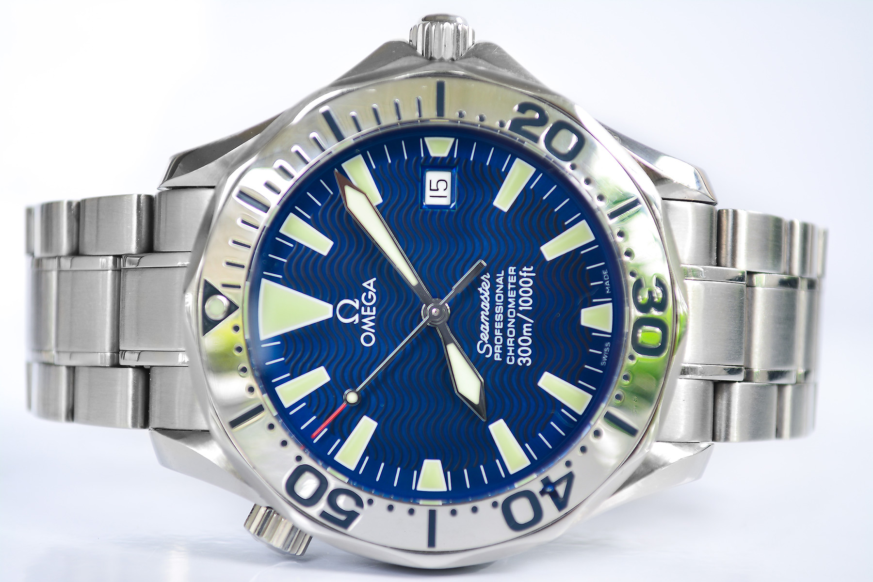 Omega seamaster james bond auto ขอบเหล็ก(Sold)