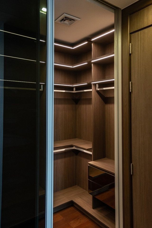 ขาย / ให้เช่า Q1 Sukhumvit Condo (BTS Nana station) คอนโดคิววัน สุขุมวิท (สถานีรถไฟฟ้านานา) พร้อมเข้าอยู่** - 2 ห้องนอน / 2 ห้องน้ำ / ระเบียง - 92 ตร.ม. - ชั้น 26