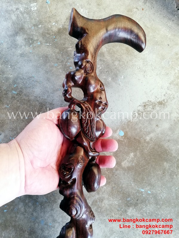 ไม้เท้า แกะลายลูกท้อ ทรงโบราณ สวย คลาสิก (5)