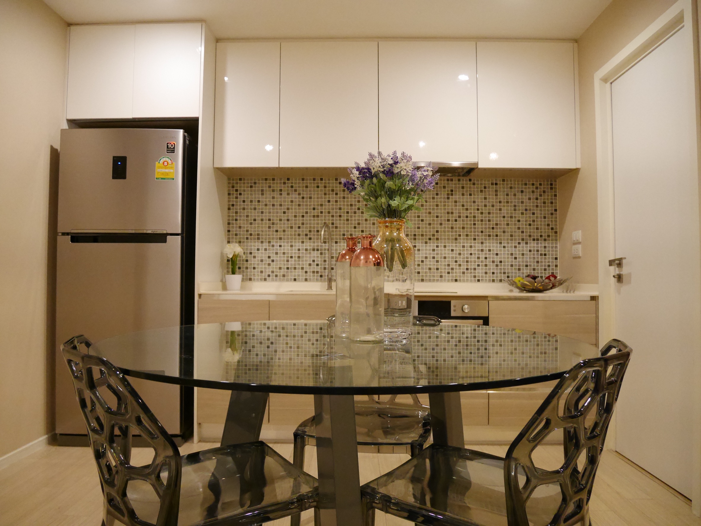 ห้เช่าคอนโด The Room Sukhumvit 21 (เดอะ รูม สุขุมวิท 21 อโศก ) 1 ห้องนอน 1 ห้องน้ำ ขนาด 50 ตรม