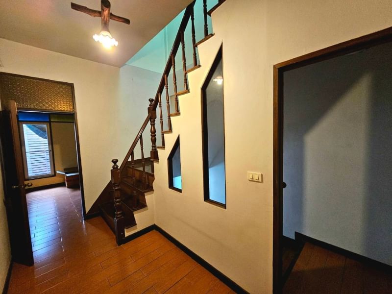 ขายต่ำกว่าตลาด ทาวน์โฮม 3 ชั้น ใกล้ BTS ติดถนนซอยพหลโยธิน40 ทำเลดีมาก