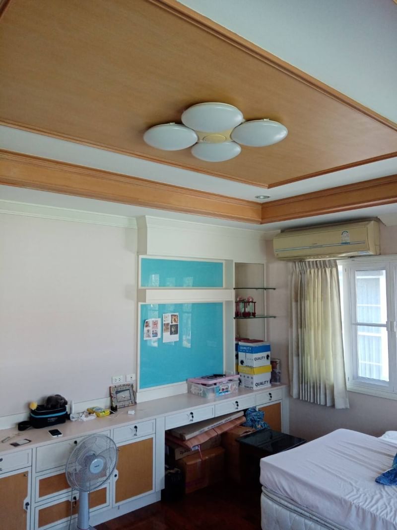 ขาย / ให้เช่าบ้านเดี่ยวโครงการ หมู่บ้าน Laddarom Ratchaphruek - Pinklao ลัดดารมย์ ราชพฤกษ์ - ปิ่นเกล้า 4 ห้องนอน