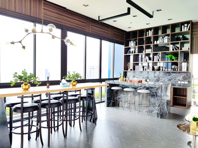 ขาย / เช่า คอนโด Chewathai Residence Asoke (ชีวาทัย เรสซิเดนซ์ อโศก) ห้อง Duplex แต่งสวย วิวสุดยอด