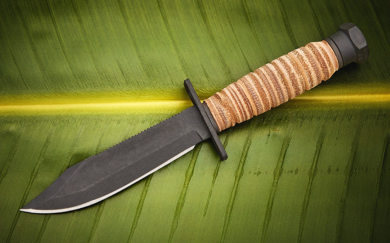 มีดใบตาย Ontario 499 Air Force Survival Knife 5" Sawback Blade with False Top Edge and Blood Grooves, Natural Leather Handle and Sheath - 6150