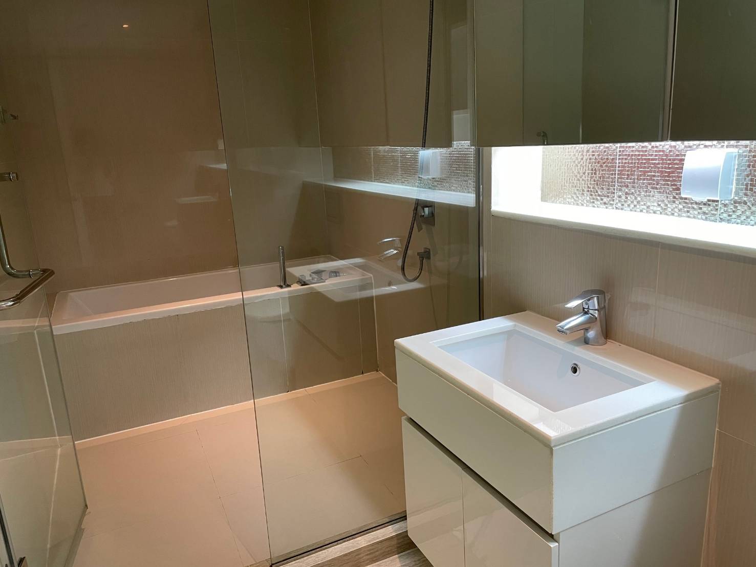 ให้เช่าคอนโด H Sukhumvit 43 (เอช สุขุมวิท 43) 1ห้องนอน 1 ห้องน้ำ ขนาด 47.5 ตรม ชั้น 10