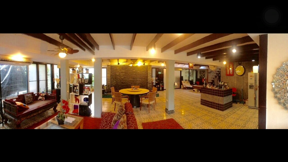 รหัสทรัพย์ 66466 ให้เช่าบ้านเดี่ยว สุขุมวิท 36 ,พระราม 4 ใกล้ตึกมาลีนนท์ 4 ห้องนอน 4 ห้องน้ำ 2 ห้องนั่งเล่น 2 ห้องครัว พื้นที่ใช้สอย 220 ตร.ว จอดรถได้ 8 คัน อนุญาต ให้เลี้ยงสัตว์ได้