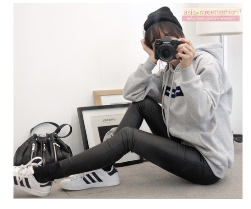 เสื้อกันหนาวฮู้ดดี้ แฟชั่นเกาหลี สีเทา น่ารักมากจ้า ผ้าเนื้อไม่หนาใส่ในไทยได้จ้า พร้อมส่ง งานจริงในภาพสุดท้าย สีเทา