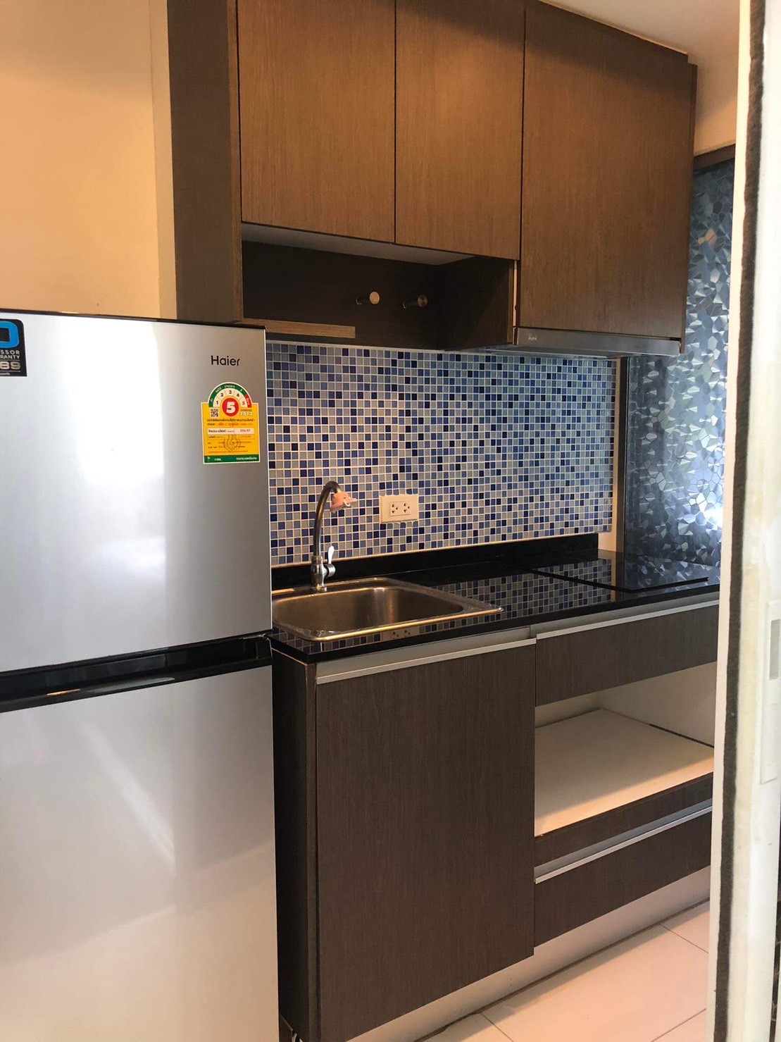 ขายด่วนต่ำกว่าราคาประเมิน (ลดอีก 400,000 บาท จากราคาขาย 2.39 ล้าน เหลือ 1.99 ล้านบาท) คอนโด MONIIQ Sukhumvit 64 (โมนีค สุขุมวิท 64)